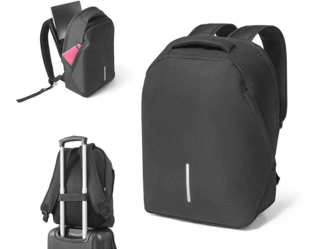 Mochila preta antifurto vista de frente, de costas e acoplada à haste de uma mala