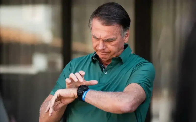 Bolsonaro: crise de soluço interrompe fisioterapia
