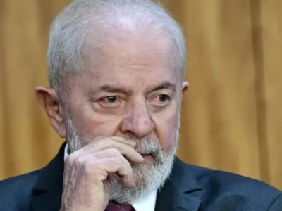 Lula e Putin conversam por 1h em meio a tensão com EUA